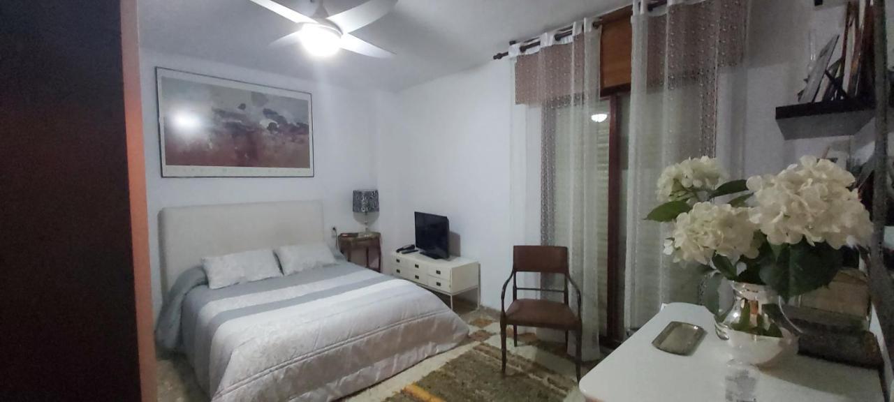 Lola.- Habitacion De Matrimonio, Con Bano Privado Granada Dış mekan fotoğraf